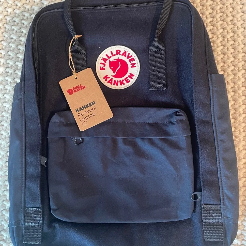 NWT KÅNKEN RE-WOOL NAVY BLUE LAPTOP 15